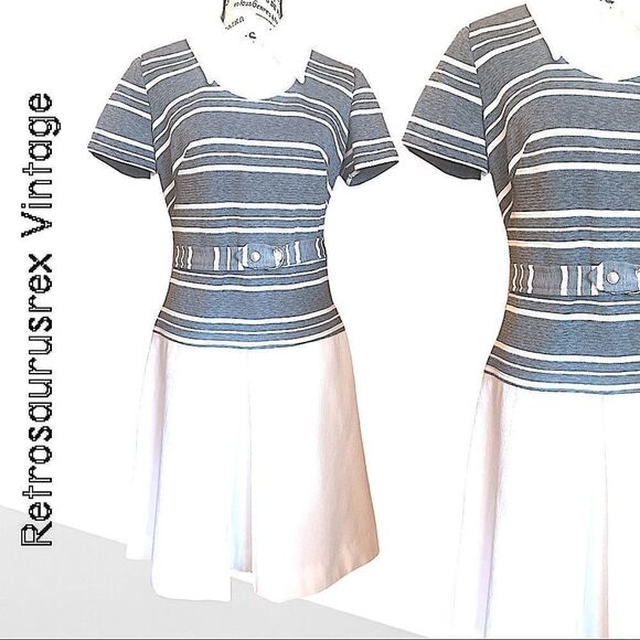 VINTAGE 1960's Grey & Horizontal Stripe Mod Shift Dress, Size Medium / Large - Picture 1 of 8